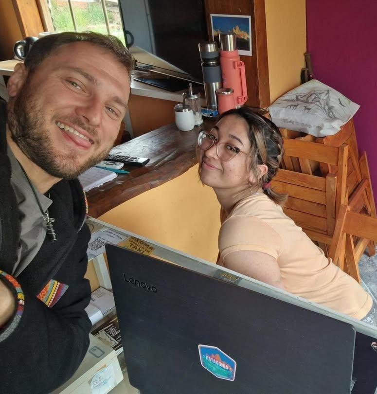 Hostel Las Cuatro Estaciones Эль-Чальтен Экстерьер фото